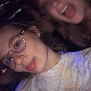 Meet your Posher, Carly